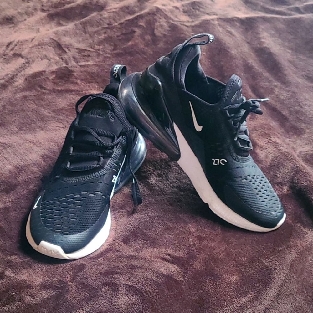 Nike Air Max 270 youth